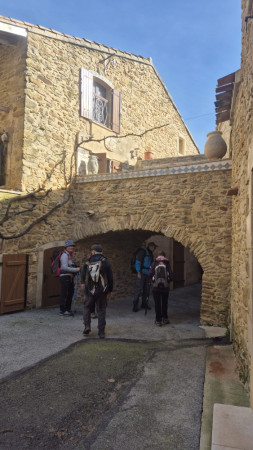 visite  du village sous le soleil